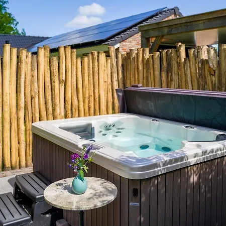 Bbkleine Beerze Nyaraló Hoogeloon